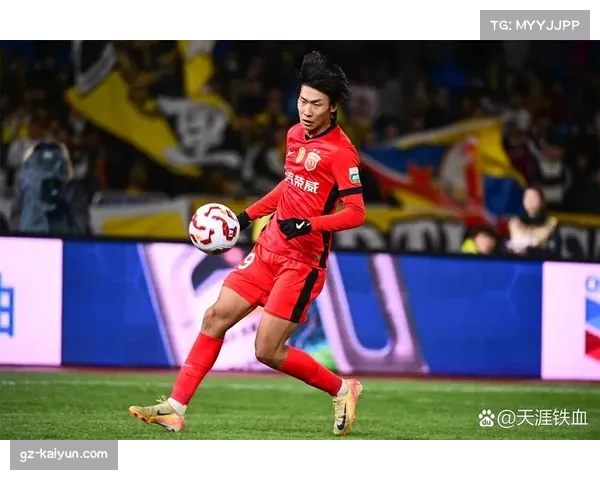 贝尔纳尔闪电破门斩获赛季首球 18岁小将把握首发机会